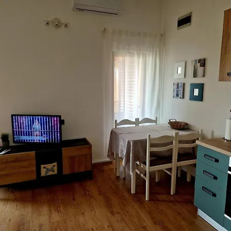 Apartments Mare Family Only *