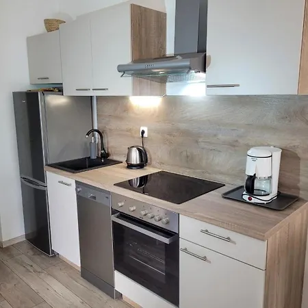 Apartments Mare Family Only Mandre