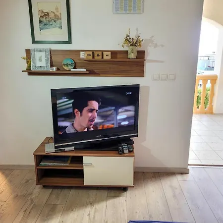 Apartman Apartments Mare Family Only
