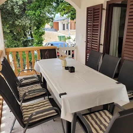 Apartments Mare Family Only Apartman *
