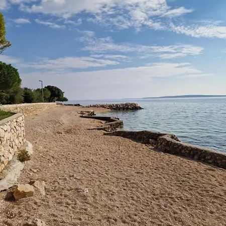 Apartments Mare Family Only Apartman Mandre