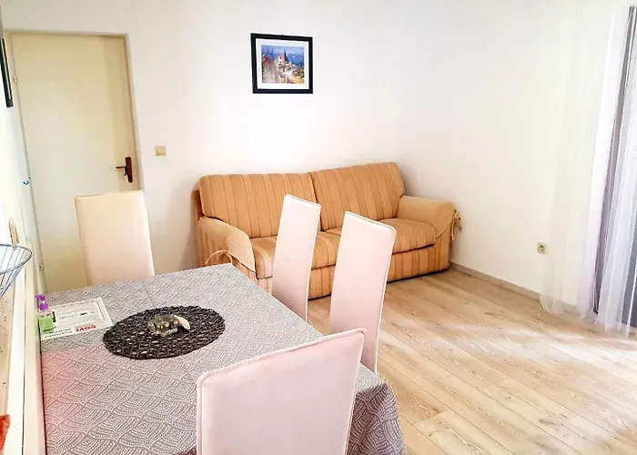 Apartments Mare Family Only *